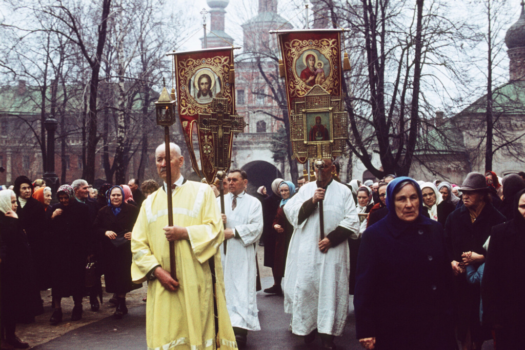 Пасхальное богослужение в Москве, 1969 год..jpg