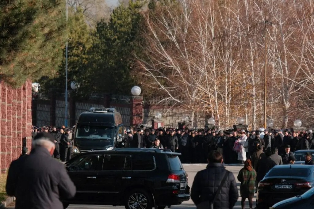 Политические телодвижения. В казахстанскую политику пришли секс-скандалы