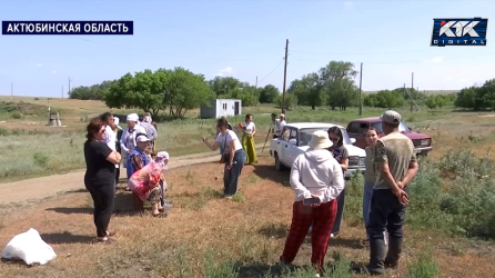 Жители Аксазды жалуются на зловонные удобрения