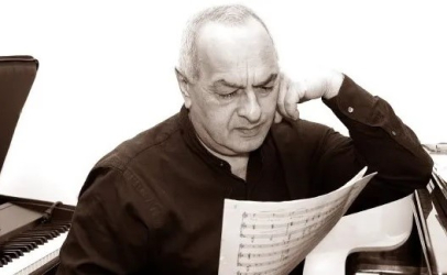 Сел за рояль в 4,5 года и играл сонату для Сталина