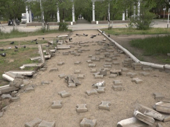 Қала саябақтарына абаттандыру жұмыстары жүргізіліп жатыр 
