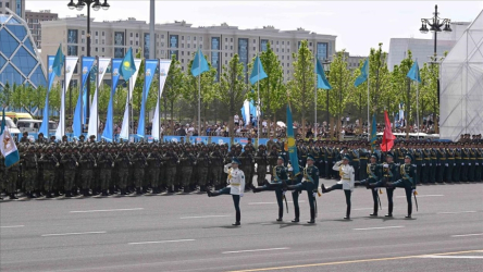 Нельзя смотреть парад с балкона. А вдруг…