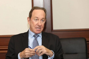 Питер Фостер ушёл с поста главы Air Astana. Вместо него пришёл гражданин Турции