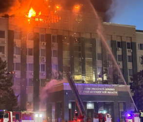 Вчера вечером горела крыша акимата Актюбинской области