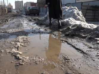 Переулок в самом центре Актобе – не гарантия благоустройства