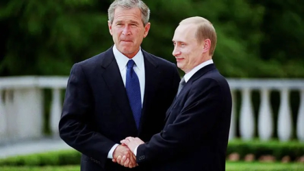 «Казахстан отдали, Кавказ - тоже»