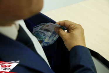 По делу о взятке судят сразу четверых работников образования