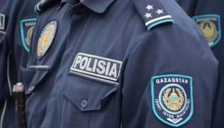 Полицейский четыре раза стрелял в человека