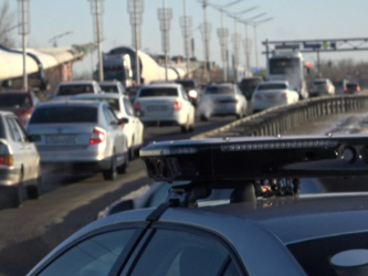 Заречный көпіріндегі көлік кептелісі 