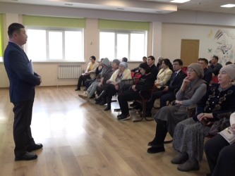 Аким Алматинского района встретился с жителями 41-го разъезда