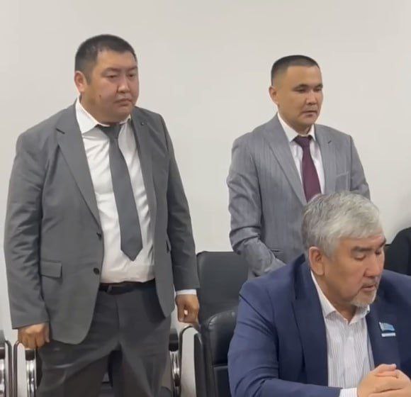 чиновники.jpg чиновники.jpg