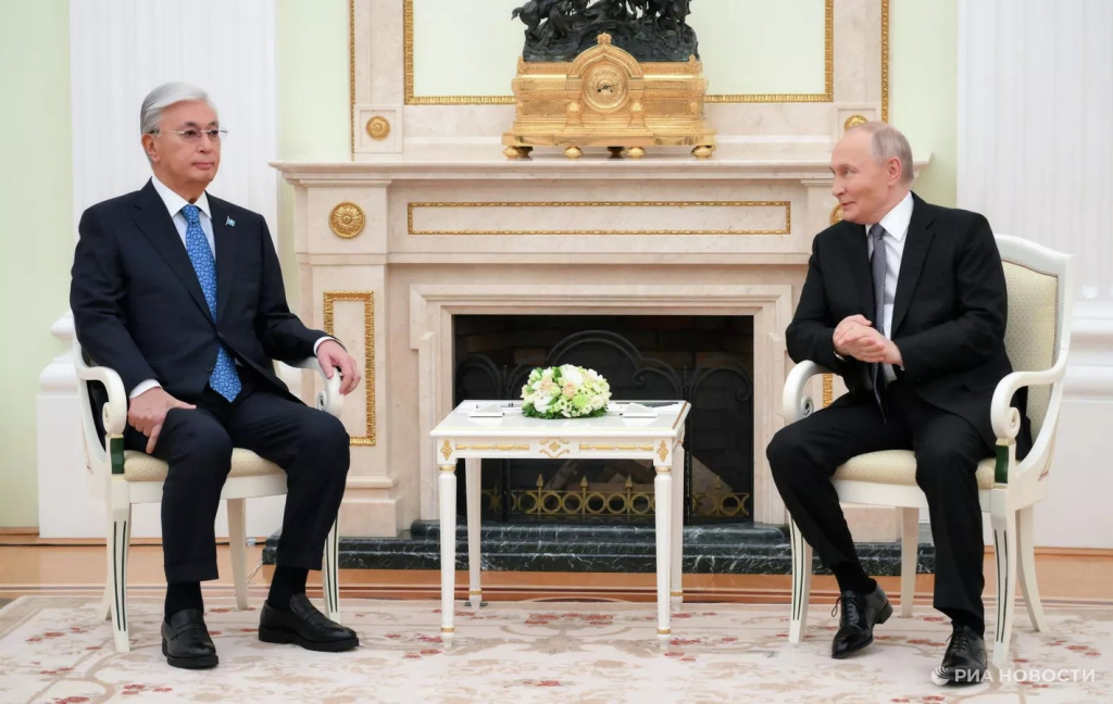 токаев (2).jpg токаев (2).jpg