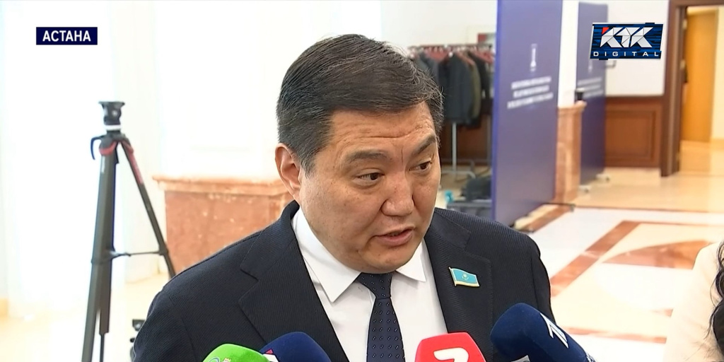 депутат Базарбек.jpg
