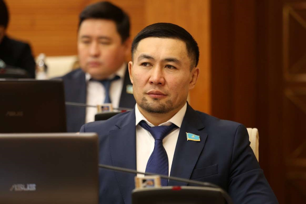 назаров.jpg